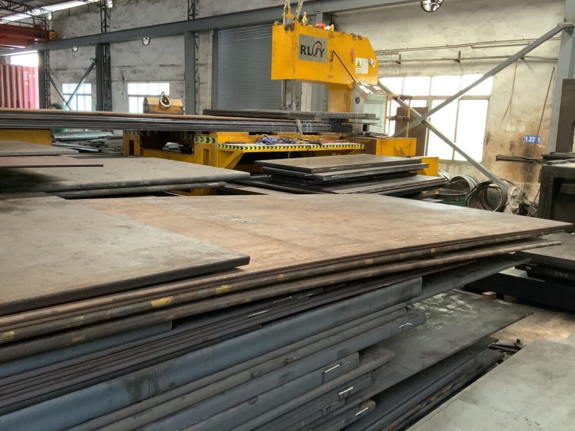 4140 plate specifications in generally, Thickness:20-180mm(hot rolled) Width:2000-2300mm Length:3000-5800mm We could offer flexible cutting  Thickness:20-180mm(hot rolled) Width:100-1200mm Length:2000-2300mm